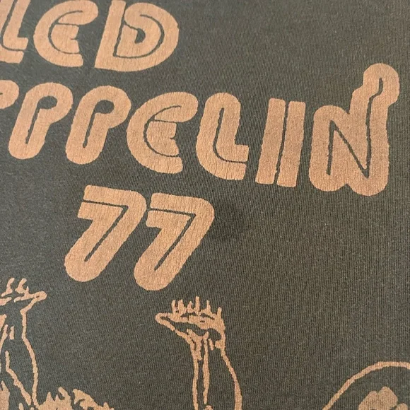 Official Led Zeppelin ‘77 T Shirt 2017 Release American Eagle Gray L/XL Lt Stain - Picture 5 of 6